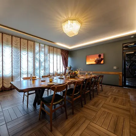 Hotell Avec 4*