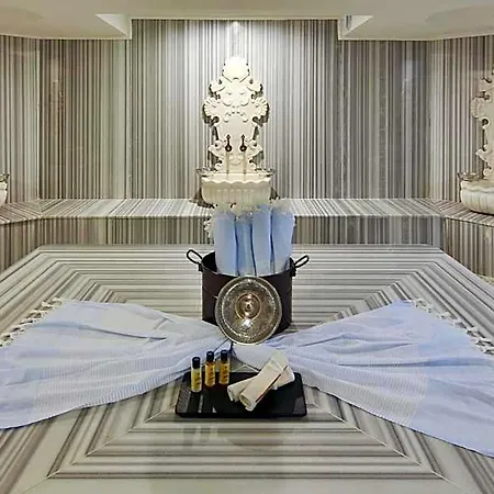 Hotel Avec 4*